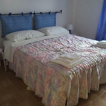Mancini Michela Alloggio Uso Turistico Apartamento Acilia Exterior foto